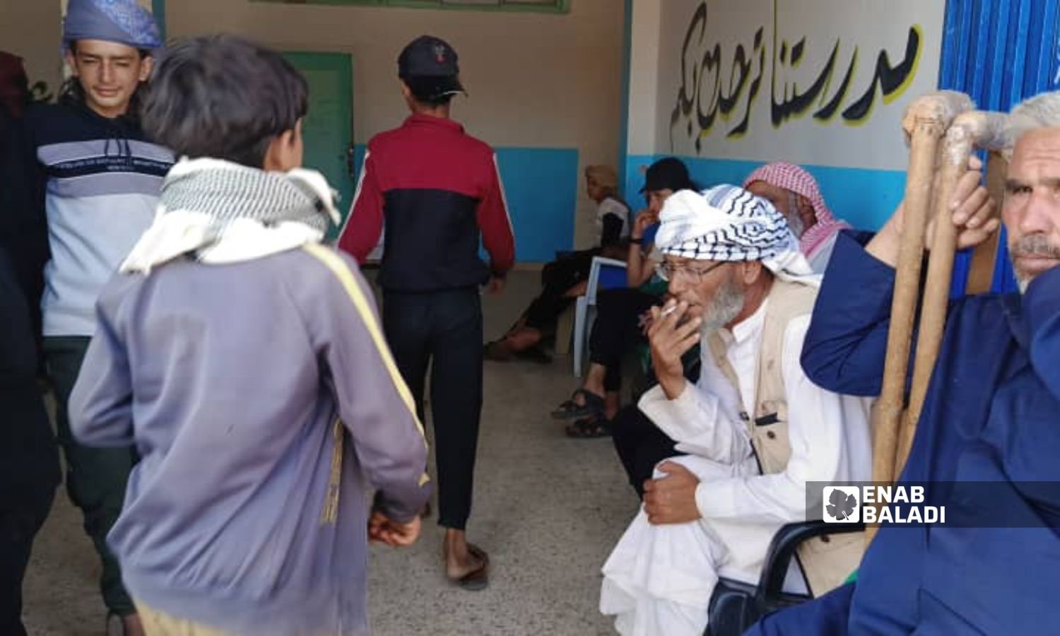 أبناء عشائر البدو المهجرين من السويداء في مركز إيواء مؤقت بريف درعا- 23 تموز 2025 (/ محجوب الحشيش)
