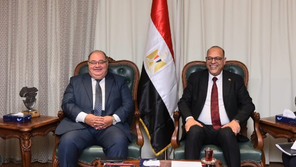 وزير العمل يبحث مع قنصل مصر بالرياض تكثيف التعاون لفتح فرص عمل للشباب المصري