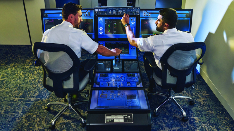 «طيران الإمارات» تفتتح مركزاً لتدريب الطيارين بكلفة 135 مليون دولار