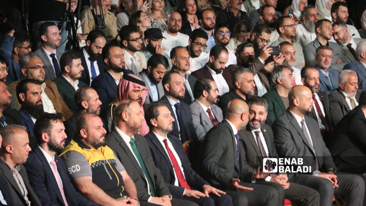 حضور رسمي تضمن شخصيات حكومية ووزراء خلال حفل افتتاح قلعة حلب - 27 أيلول 2025 (/ محمد مصطو)