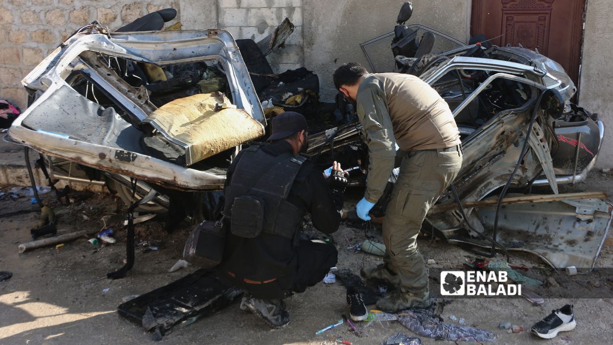 مقتل شخصين بانفجار سيارة في ريف حلب - 22 تشرين الأول 2025 (/ محمد مصطو)