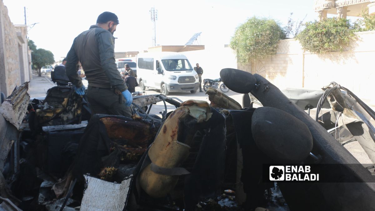 مقتل شخصين بانفجار سيارة في ريف حلب - 22 تشرين الأول 2025 (/ محمد مصطو)