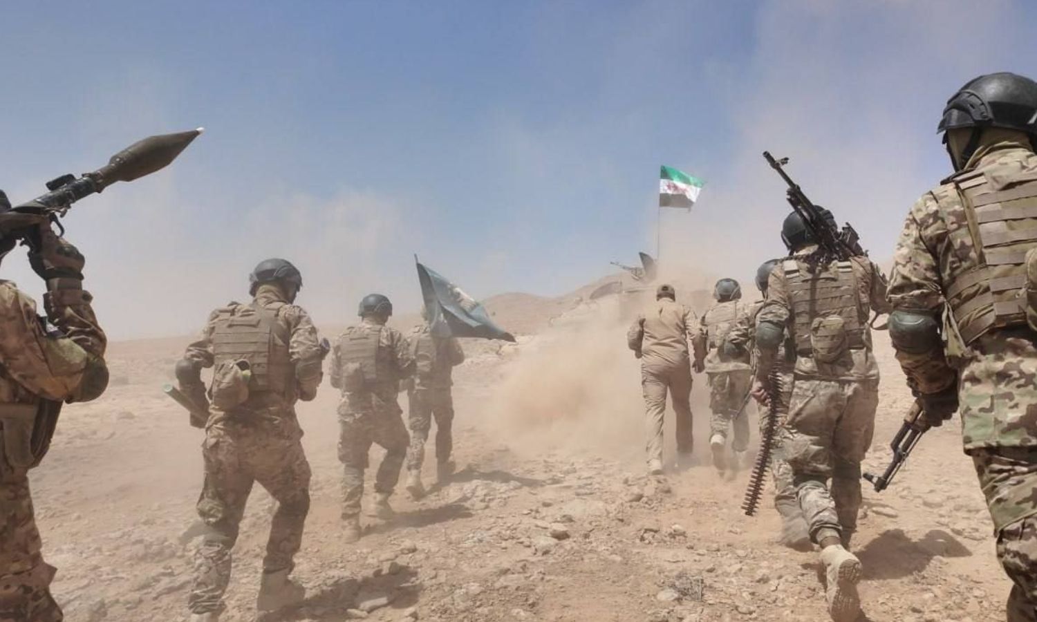 تدريبات بالذخيرة الحية للقوات الخاصة التابعة للفرقة 42 في الجيش السوري -  27 تموز 2025 (وزارة الدفاع)