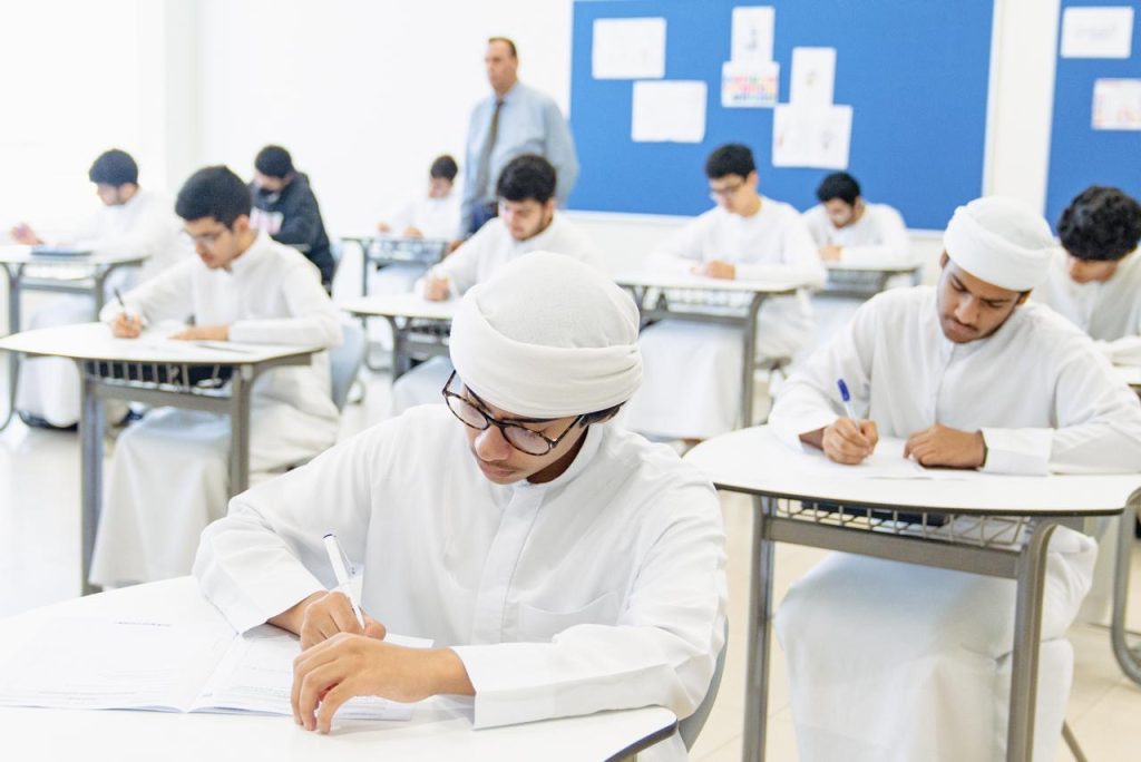 “التربية” تكشف مواعيد وموجهات اختبارات نهاية الفصل الأول للطلبة من 312