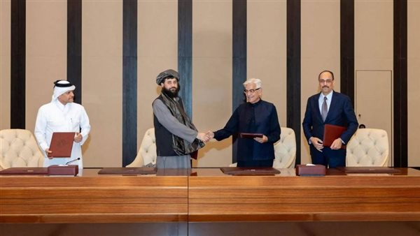 أفغانستان وباكستان تتفقان على استمرار وقف إطلاق النار