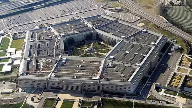 قصة الجدل المثار حول فيلم “بيت الديناميت” الذي أغضب “البنتاجون”