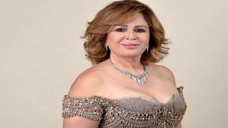 ماذا قالت إلهام شاهين عن زواج النجمة منة شلبي وأحمد الجنايني؟