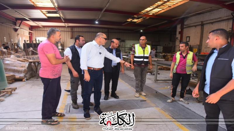 وزير العمل يبدأ جولات مفاجئة لمواقع الإنتاج لمتابعة تطبيق الحد الأدنى للأجور وعقود العمل والتأمين على العاملين | أخبار وتقارير | بوابة الكلمة