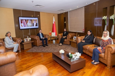وزيرة شؤون الشباب تستقبل فريق مركز “مايكرو آرت” لتدريب الفنون وتثمّن فوزهم بالمركز الأول في ملتقى “أولادنا” الدولي – الوطن