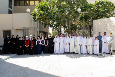 وزير التربية والتعليم يلتقي أعضاء اللجنة الاستشارية الطلابية للمدارس الثانوية الحكومية – الوطن