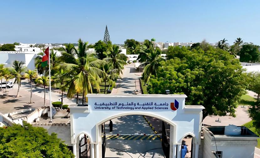 25 مشروعًا طلابيًا في معرض سوق “رواد يوتاس” بصلالة