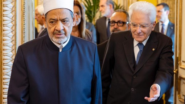 بسام راضي: اجتماع الرئيس الإيطالي مع شيخ الأزهر استغرق ساعة.. فيديو