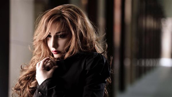 بعد 12 عامًا من الغياب.. دارين حدشيتي تكشف المستور وتعود بـ “مش ناطرة”