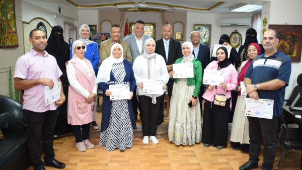 «تعليم بورسعيد» تكرم الفائزين في مسابقة وحدة التواصل ودعم المعلمين عن نصر أكتوبر|صور