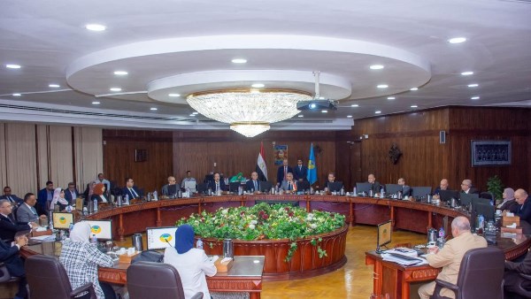 رئيس جامعة طنطا: تسريع تنفيذ خطة الصيانة ورفع كفاءة المنشآت الأكاديمية