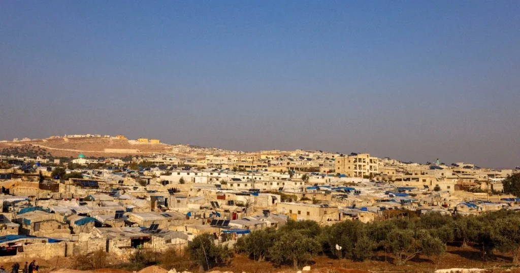 سوريا هكذا اندلعت أزمة كتيبة الغرباء بمخيم الفرنسيين في إدلب