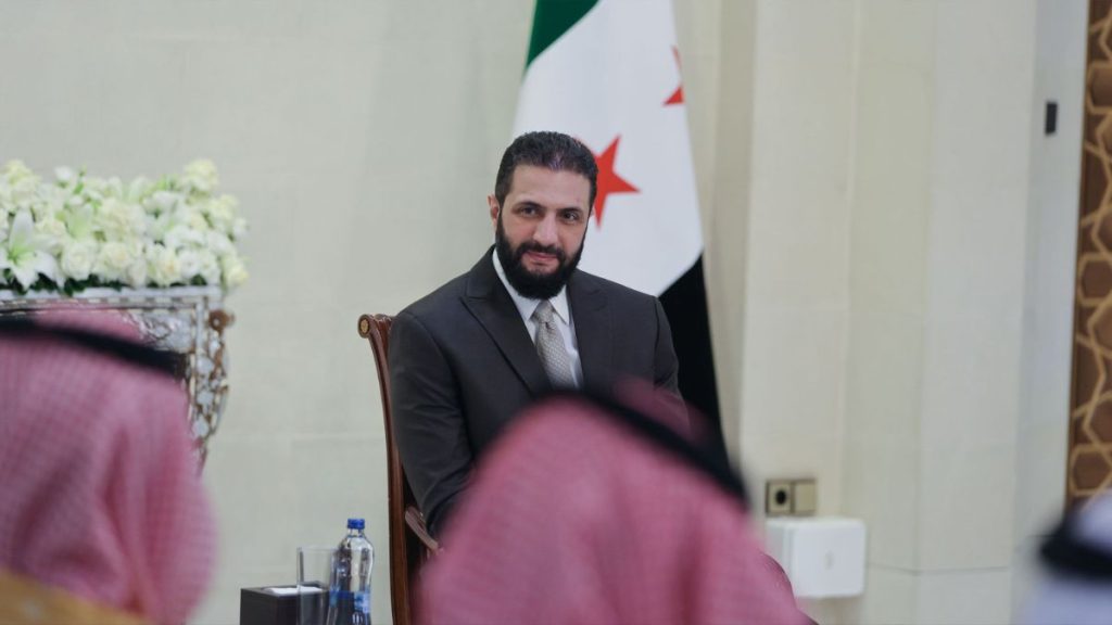 الشرع يزور السعودية للمشاركة في “دافوس الصحراء”