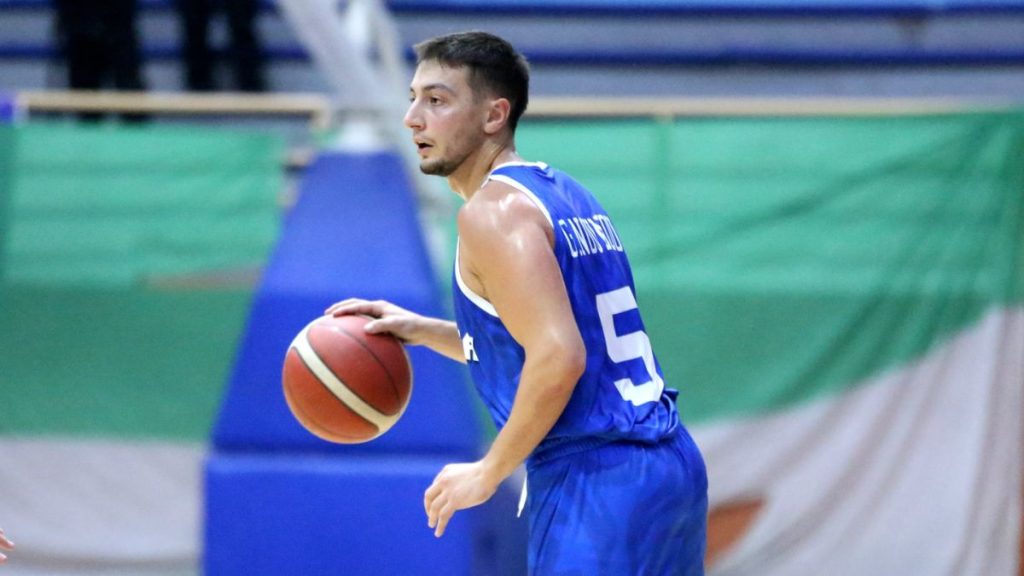 الشبيبة يحسم “الديربي” والنواعير يقصي الحرية في “درع” السلة