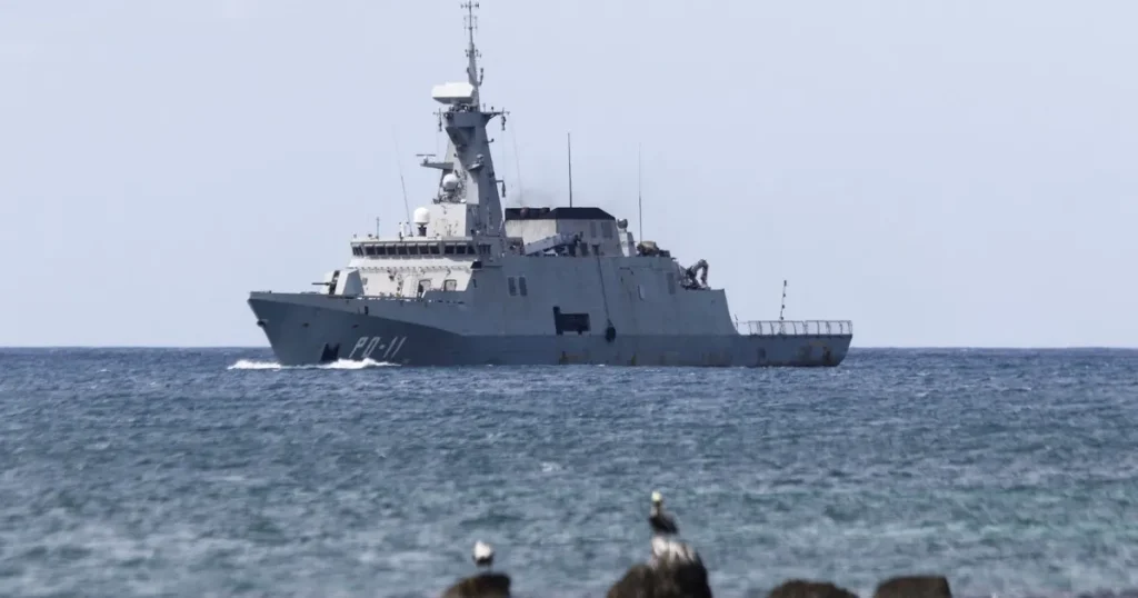 ترامب ينفي نية الهجوم على فنزويلا وسط تقارير عن ضربات وشيكة