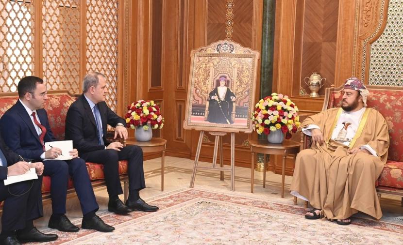 نيابةً عن جلالة السلطان.. السيد أسعد يستقبل وزير الخارجية الأذربيجاني