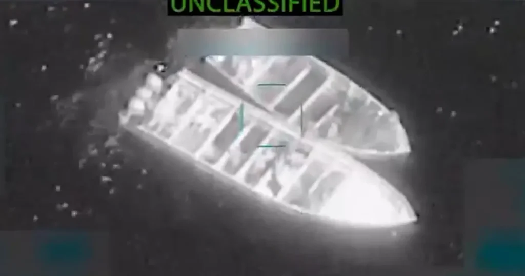 أمريكا تشن 3 ضربات على قوارب يشتبه في تهريبها للمخدرات