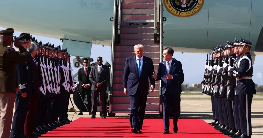 ترمب لدى وصوله كوريا الجنوبية: العلاقات مع الصين جيدة للغاية