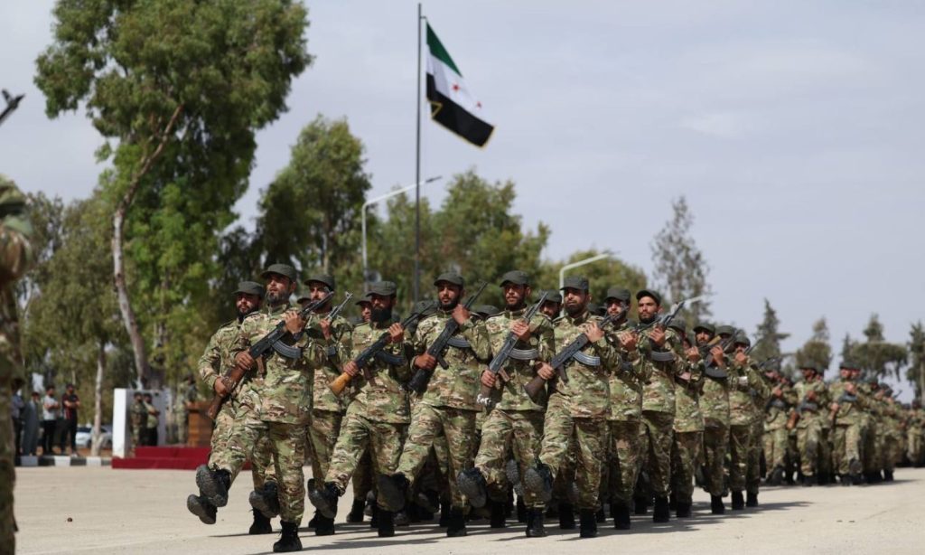 الجيش السوري الجديد.. تحديات جمع المتناقضين
