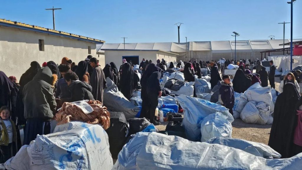 لبنان يبحث مع “قسد” استعادة مواطنات من “الهول”