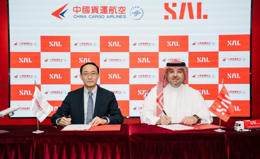 شراكة استراتيجية بين “سال” السعودية و”طيران الصين للشحن الجوي”