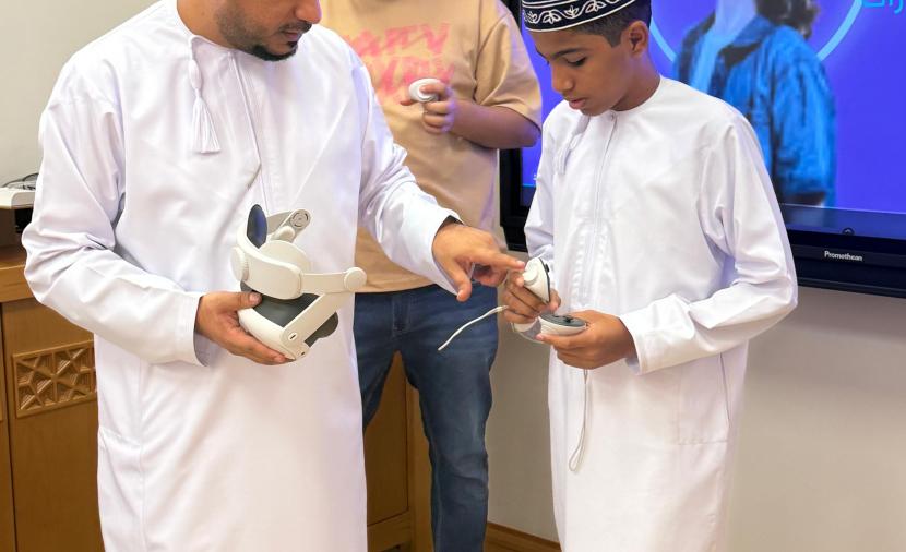 مكتبة جامع السلطان قابوس بنزوى تنظّم ورشة حول “تقنيات الواقع الافتراضي ثلاثي الأبعاد”
