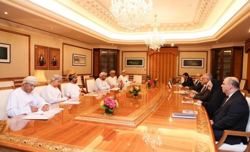 تشاور استراتيجي بين عُمان وإيران.. وقضايا مواطني البلدين على جدول الأعمال