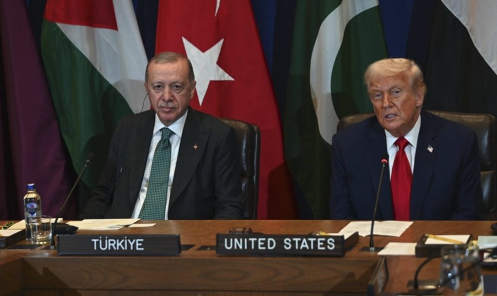 مشهد جديد في المنطقة.. من الإبادة في غزة إلى انسحاب “بي كي كي” من تركيا