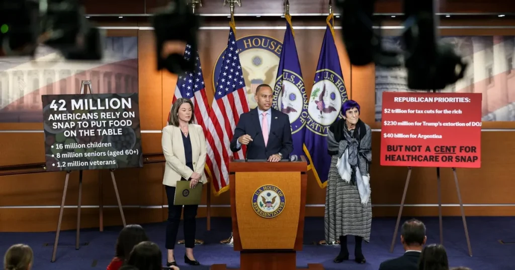 الإغلاق الحكومي .. ملايين الأمريكيين مهددون بفقدان الطعام