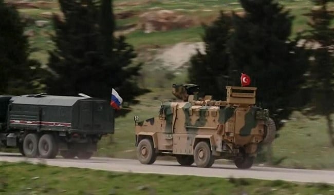 على غرار الشمال مع تركيا.. هل تعيد روسيا نشر دوريات عسكرية جنوبي سوريا؟