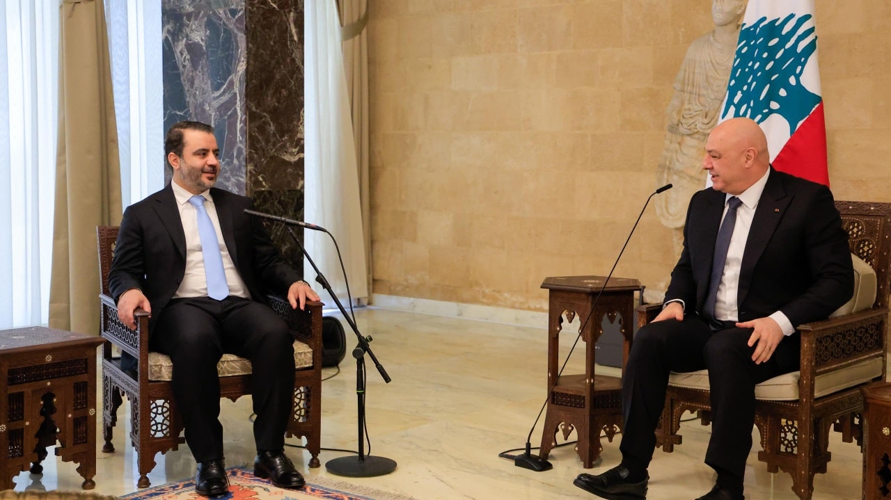 الرئيس اللبناني جوزيف عون ووزير الخارجية السوري أسعد الشيباني في قصر بعبدا 10 تشرين الأول (الخارجية السورية)