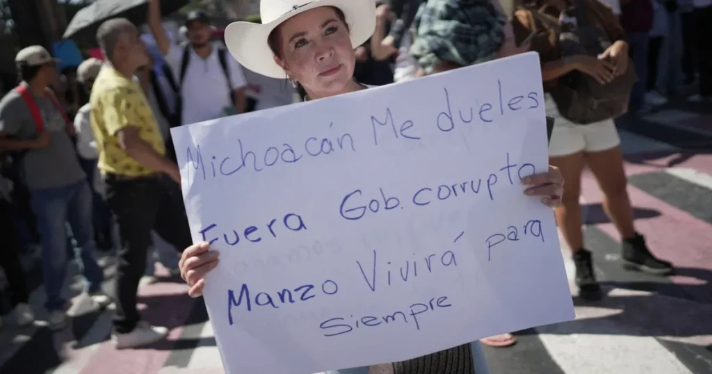 المكسيك تطلق عملية أمنية في ميتشواكان بعد اغتيال رئيس بلدية