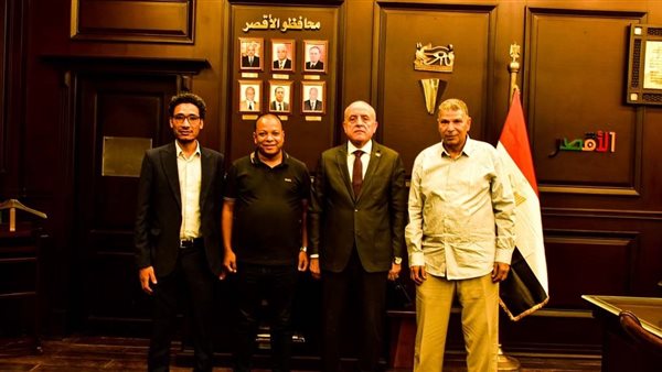 الاستعدادات النهائية للدورة العاشرة من مهرجان الأقصر للشعر العربي