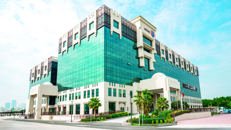 إلزام موظفَين متواطئين مع محتال بسداد 146 ألف درهم لصاحب عملهما