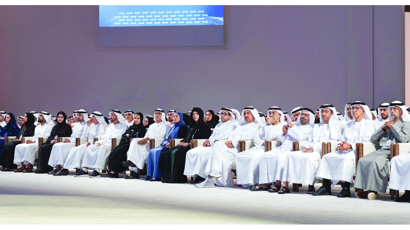 قرقاش: الإمارات بقيادة محمد بن زايد رسخت مكانتها قوةً ناعمةً مؤثرةً في صياغة مستقبل العالم