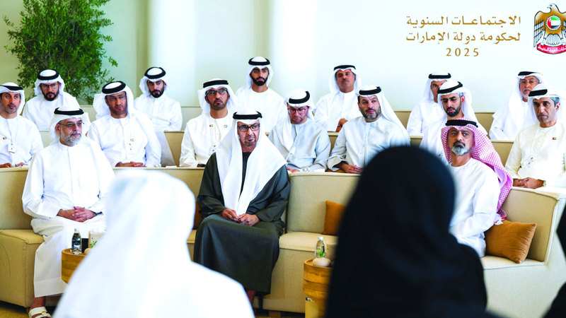 رئيس الدولة: الأسرة الإماراتية خط الدفاع الأول عن ثقافتنا وقِيَمنا وهويتنا