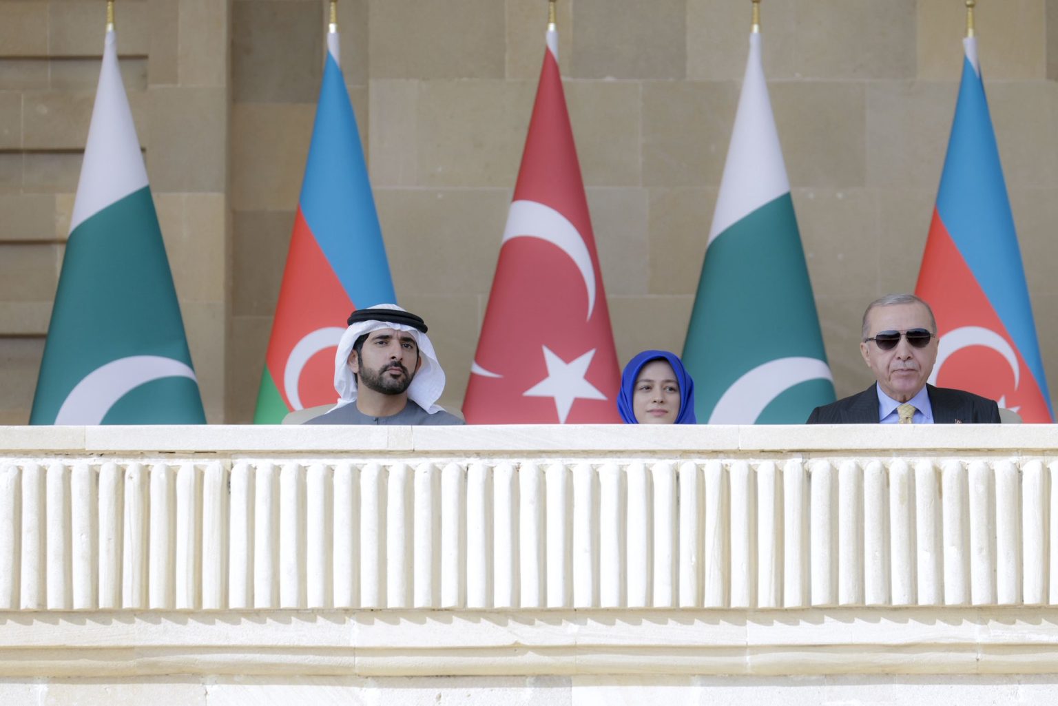 حمدان بن محمد: فخورون بالنمو المتسارع للعلاقات الإماراتية – الأذربيجانية في مختلف المجالات