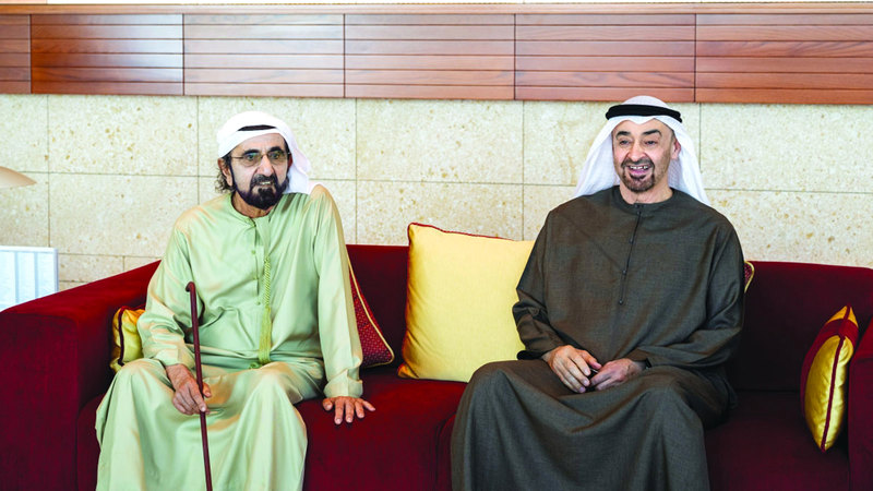 رئيس الدولة يلتقي محمد بن راشد