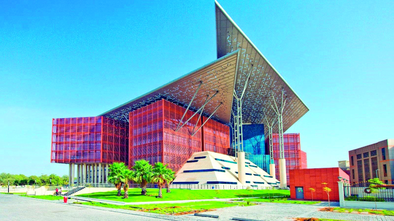 سائق مخمور يتسبب في هلاك مركبة بـ 293 ألف درهم