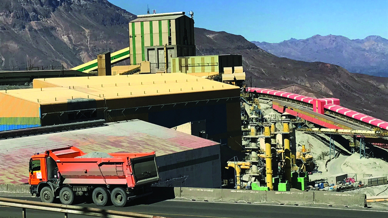 ميلي يراهن على تحويل الأرجنتين إلى قوة تعدينية رئيسة