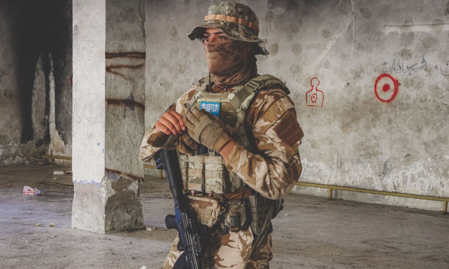 مقاتل إيغوري من الحزب الإسلامي التركستاني خلال عمليات تدريب - 18 آب 2024 (YURTUGH TACTICAL)