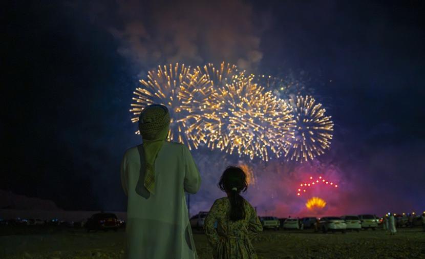 بالصور.. ألعاب نارية ومسيرة بالدراجات ضمن احتفالات مسندم باليوم الوطني