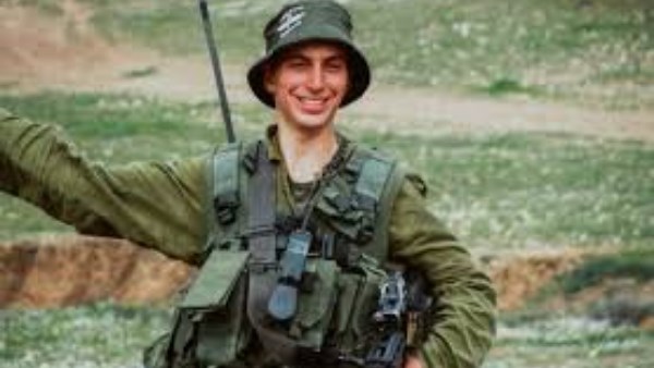 وسائل إعلام عبرية: الصليب الأحمر يستلم جثة جندي إسرائيلي من غزة