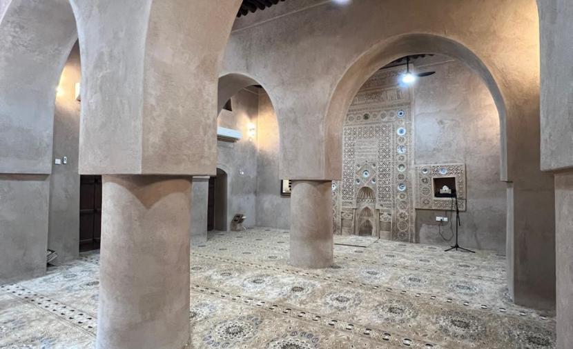 “التراث والسياحة” ترمم مسجد مقزّح الأثري في الداخلية