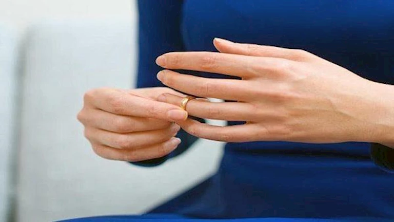 نسرين” تطلب الخلع بعد 10 شهور زواج: “بيعاكس جارتنا