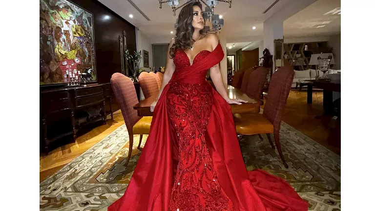 بفستان أحمر صارخ.. داليا البحيري تتألق في حفل افتتاح مهرجان القاهرة ال